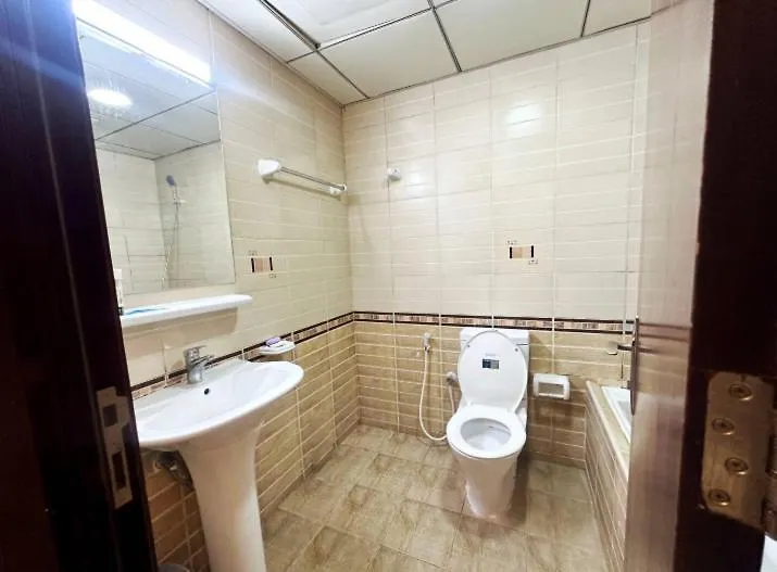 Homestay Adventurers Partition Room In Barsha Heights Dubai