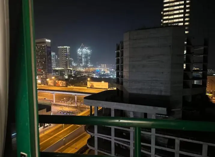 Homestay Adventurers Partition Room In Barsha Heights Dubai